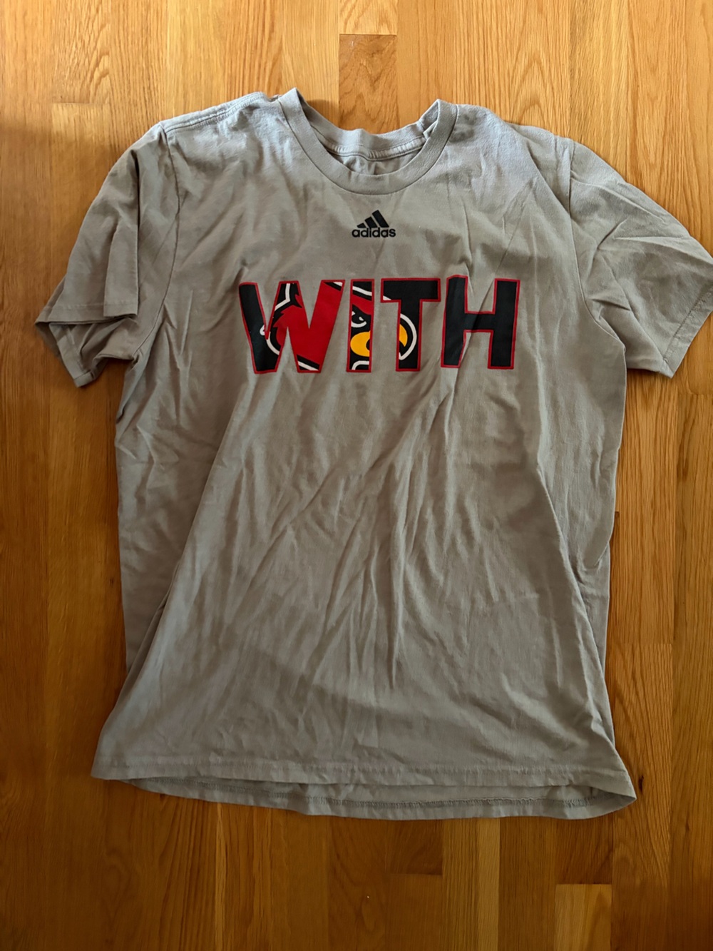 adidas Men’s Gray Louisville Cardinals Graphic Tee with Red and Black Accents